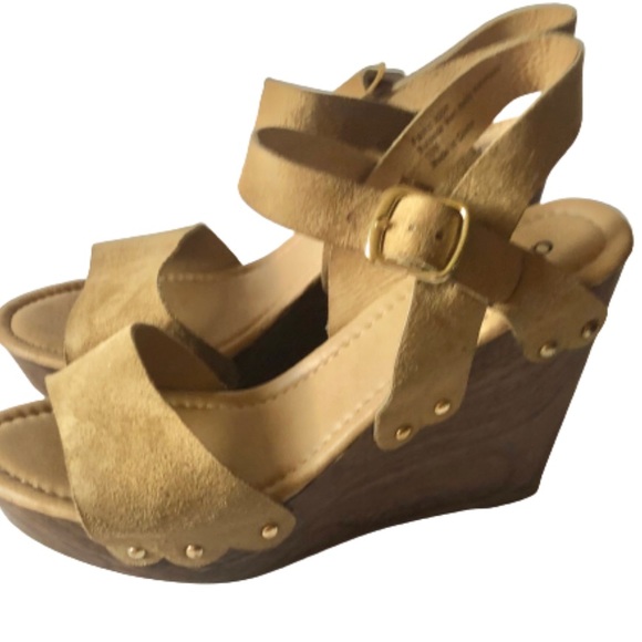 Dibi Wedge Shoes , Almost new. Tan Color SZ 10M - Picture 3 of 6